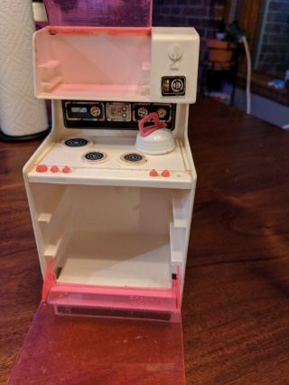 Vintage 1978 Barbie Dream House Kitchen Stove/Oven Microwave with accessories 3