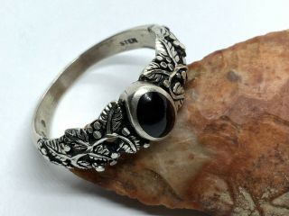 Vintage Sterling Silver Black Onyx Stone Vine & Leaf Design Ring (Sz.  8.  5) 2