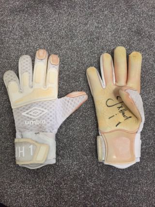 Joe Hart Signed Match Worn Goalkeeper Gloves Umbro Very Rare