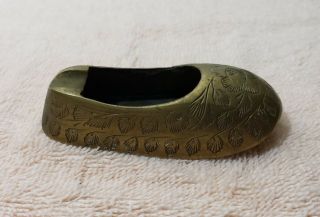 Antique Vintage Etched Brass Mini Shoe Slipper Ashtray India Cigarette Smoking 3
