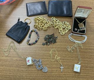 Vintage Antique Grandmas Jewlery Box Necklace Wallets Earings