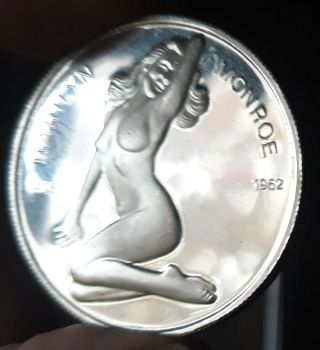 1 oz Silver Round Marilyn Monroe Nude Proof Rare Art Bar Engrave Reverse Unique 3
