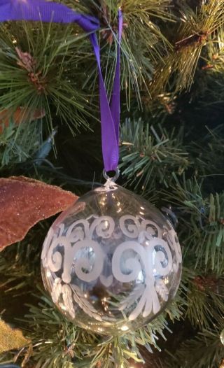 Rare WILLIAM YEOWARD ETCHED CRYSTAL CHRISTMAS ORNAMENT Signed 2