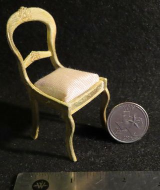 Padded Chair Antiqued From Millinery 1:12 Scale Dollhouse Miniature 0190