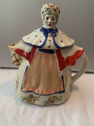 Shawnee Granny Ann Teapot W/ Gold Trim And Flowered Decals.  Rare Red.