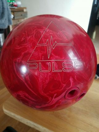 15 Columbia 300 Red Pulse Bowling Ball Rare