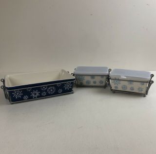 Rare Temptations Ovenware Blue & White Snowflake 3 Piece Set Dishes W/carriers