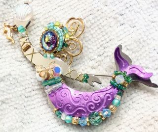Vintage Rare Liztech 2009 Mermaid Woman Shell Purple Designer Brooch Pin