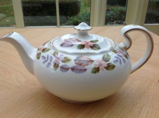 Rare Vintage Aynsley April Rose Teapot 1.  5 Pts Fine English Bone China