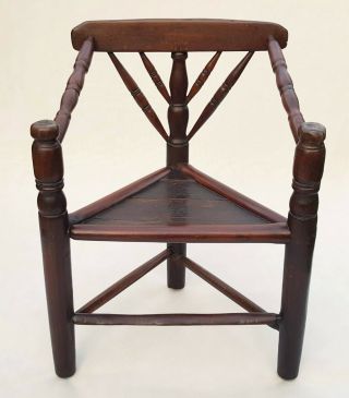 Very Rare 17th Century American Red Wood Oak Fruit Wood And Beech Turners Chair