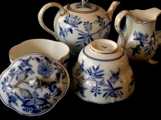 Rare Antiques Meissen porcelain Blue Onion Quatrefoil Set Gold With Large Bowl 3