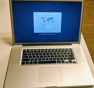 Apple Macbook Pro A1297 17 " Laptop Intel Core 2.  2ghz I7 2tb Sshd 16gb Ram Rare