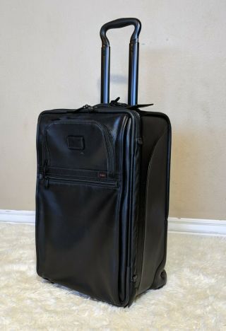 Rare Tumi Alpha Leather 2 - Wheeled International Carry - On Suiter – Black 92000dh
