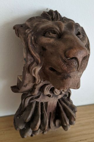 Fine Rare 17th Century Carved Walnut Lion Corbel C1680