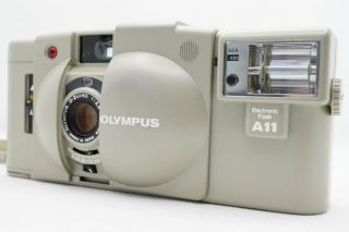 [rare Mint] Olympus Xa2 White 35mm Point & Shoot Camera W/ Strap A11 From Japan