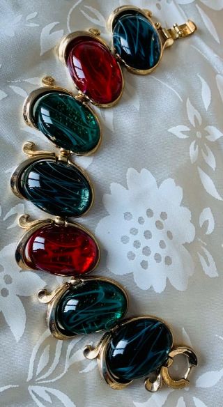 Rare Signed Trifari Regal Bracelet With Ruby Emerald & Sapphire Gripoix Glass Ca