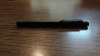 Rotring 600 Fountain Pen Black B Nib / Knurled Grip / Very Rare