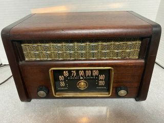 Rare 1946 General Electric Model 203 Wood Case Tabletop Tube Radio " Real Looker "