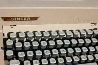 Vintage Singer “Professional” Typewriter c.  1960’s Rare 3