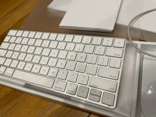 Apple Magic Keyboard 2 and Mouse 2 Wireless,  rarely 3