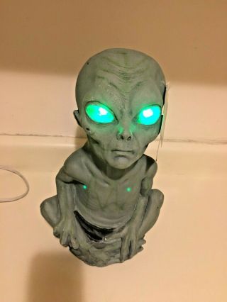 Spirit Halloween " Alien Baby " Eyes Light Up,  Talks,  Sounds.  Rare And Retired.