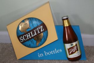 Rare Vintage 1971 Schlitz Beer In Bottles 3d Bar Sign Ad Half Bottle Display