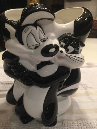 Rare Pepe Le Pew And Penelope Warner Bros Vase Planter 7” Tall Romantic