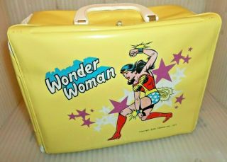 Rare 1977 Yellow Wonder Woman Vinyl Lunch Box Comic Strip Lunchbox Very Colorful