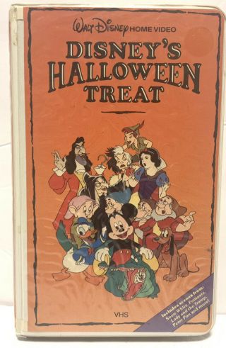 Authentic 1982 Walt Disney - Disney ' s Halloween Treat Clamshell VHS Rare 2