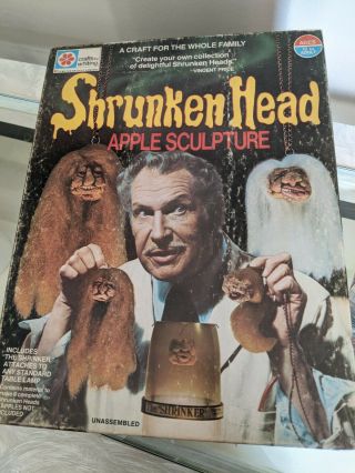Rare Vintage 1975 Mb Shrunken Head Apple Sculpture Kit Vincent Price Horror