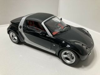 Bburago 1:18 Scale Diecast Smart Roadster Coupe - Black Very Rare