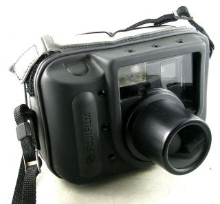Fine/vintage Fujix Ds - 300 Digital Camera In Rare Cv - D3 Dust Cover Case