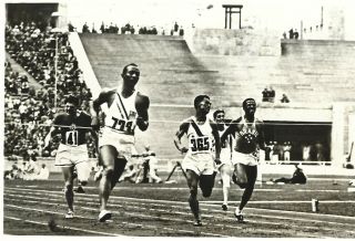 Extreme Rare Postcard Of Jesse Owens In Action At 1936 Berlin Olympics