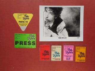 Bob Dylan,  Promo Photo,  6 Different Backstage Passes,  Rare Originals,