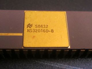 Rare Gold National Semiconductor 32016 First 32 - Bit Microprocessor Cpu Ic1984