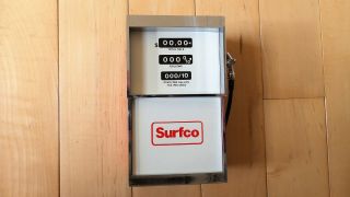 Vintage Surfco Oil Pump Transistor Radio In - Rare