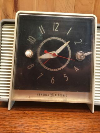 11 X 6 Vintage GE AM Radio/Alarm General Electric Rare 3
