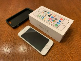 Apple Iphone 5s - 16gb - Gold  A1453 (cdma,  Gsm) Rare - Ios 9.  3.  2
