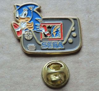 Sonic The Hedgehog Pin Sega Game Gear Console Metal Badge Very Rare