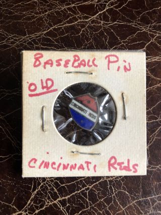 Rare Vintage Cincinnati Reds Mlb Baseball Shield Coat Of Arms Enameled Pin