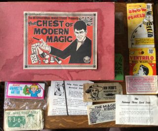 Vintage 1940s/50s Magic Set Rare Collectors Item.  International Magic Studio Set