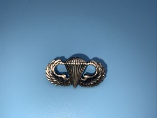 WWII US AIRBORNE PARATROOPER JUMP WINGS STERLING SILVER RARE MAKERS MARK PIN 2