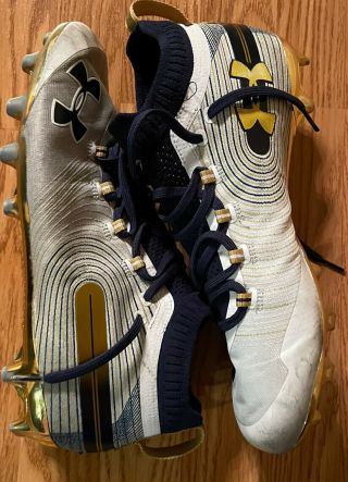 Notre Dame Football 2018 Team Issued Under Armour Cleats 12.  5 Gold Bottom 2