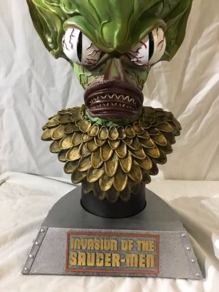 Invasion Of The Saucer Men Bust Executive Replicas Limited Edition 81/125 3