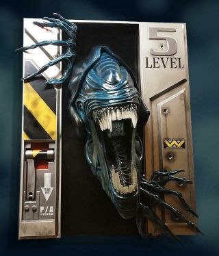 Alien Queen Life - Size Wall Sculpture By Hollywood Collectibles Group