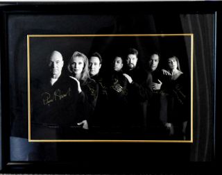 Star Trek Next Generation Photo Hand Signed In Gold Ink By All The Main Cast