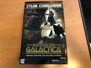 Battlestar Galactica Limited Edition Gold Cylon Commander 12 In Action Figure