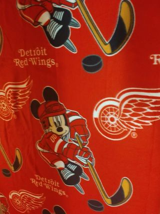 Disney Mickey Mouse Detroit Red Wings Blanket 38x50