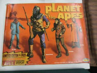 Aurora Planet Of The Apes Limited Edition 4 - Pack Model Kits W/display
