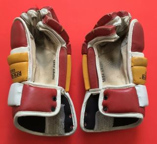 Circa - 1990s CALGARY FLAMES CCM All - Leather Pro Model Gloves 2